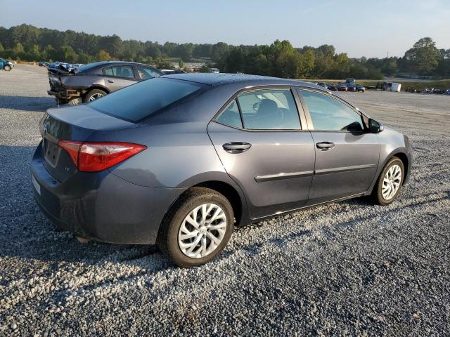 5YFBURHE1JP837154 - 2018 TOYOTA COROLLA L GRAY photo 3