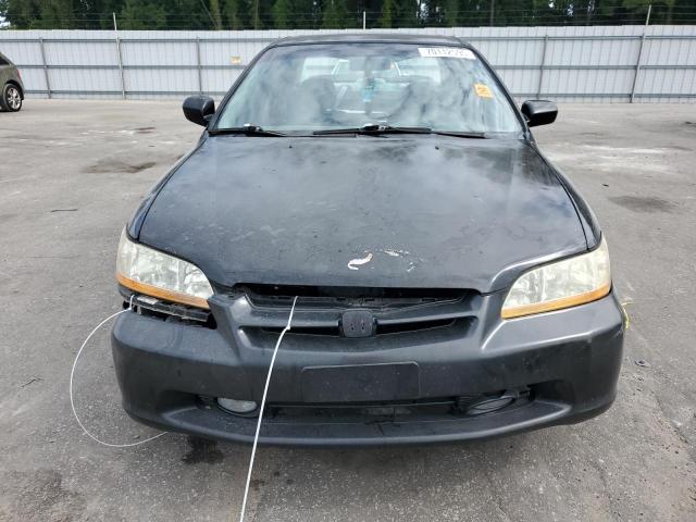 1HGCG5655WA134628 - 1998 HONDA ACCORD EX BLACK photo 5