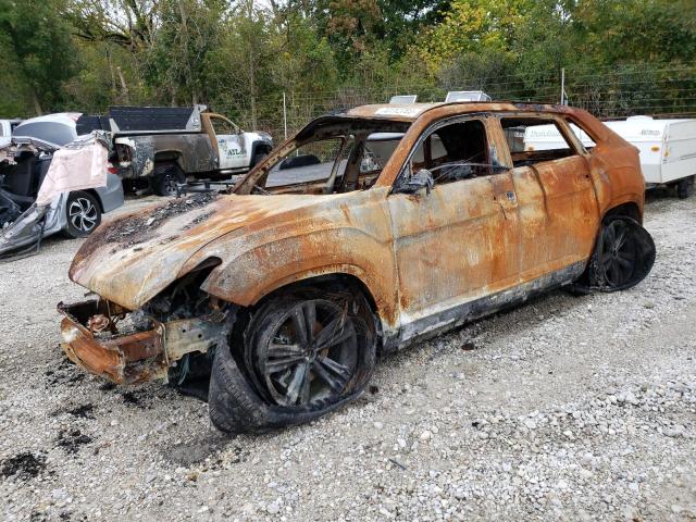 1V2SC2CA2NC205937 - 2022 VOLKSWAGEN ATLAS CROS SEL R-LINE BURN photo 1