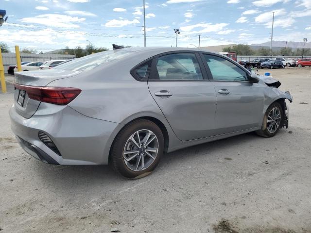 3KPF24AD7PE584623 - 2023 KIA FORTE LX Boz foto 3