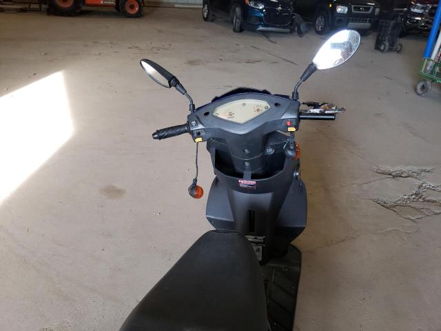 L5YACBAR1H1127598 - 2017 OTHR MOPED BLUE photo 5