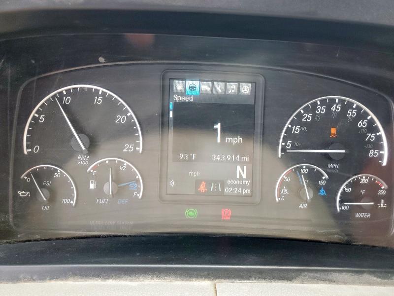 3AKJHLDV8KSKF9415 - 2019 FREIGHTLINER CASCADIA 1 WHITE photo 8