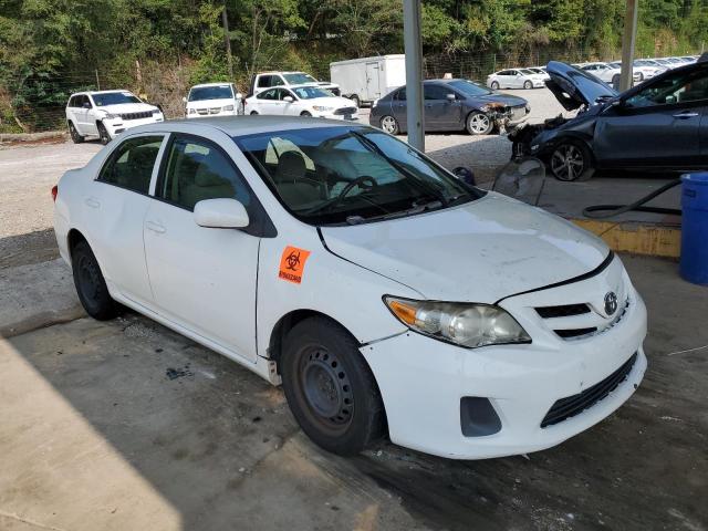 JTDBU4EEXBJ101634 - 2011 TOYOTA COROLLA BASE Biały zdjęcie 4