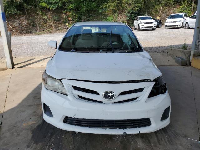 JTDBU4EEXBJ101634 - 2011 TOYOTA COROLLA BASE Biały zdjęcie 5