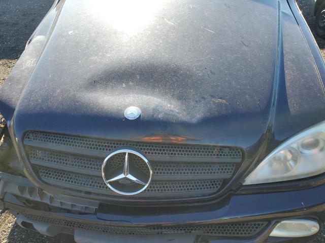 4JGAB54E12A322589 - 2002 MERCEDES-BENZ ML 320 BLUE photo 12