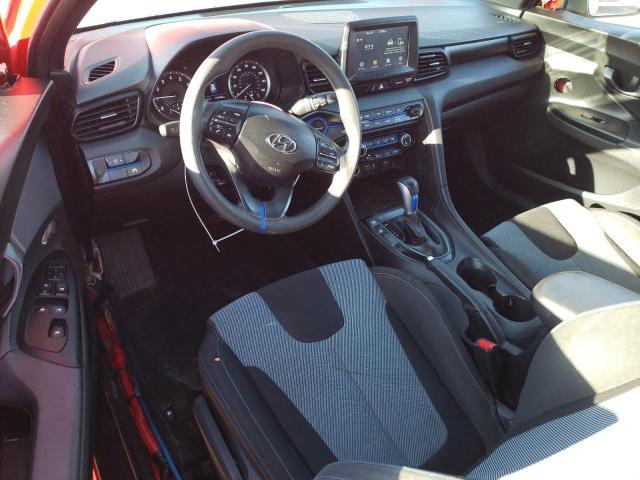 KMHTG6AFXKU016776 - 2019 HYUNDAI VELOSTER BASE Rouge photo 8