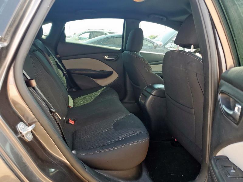 1C3CDFBB3GD578877 - 2016 DODGE DART SXT SILVER photo 10