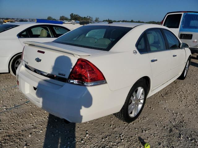 2G1WU57MX91188248 - 2009 CHEVROLET IMPALA LTZ WHITE photo 3