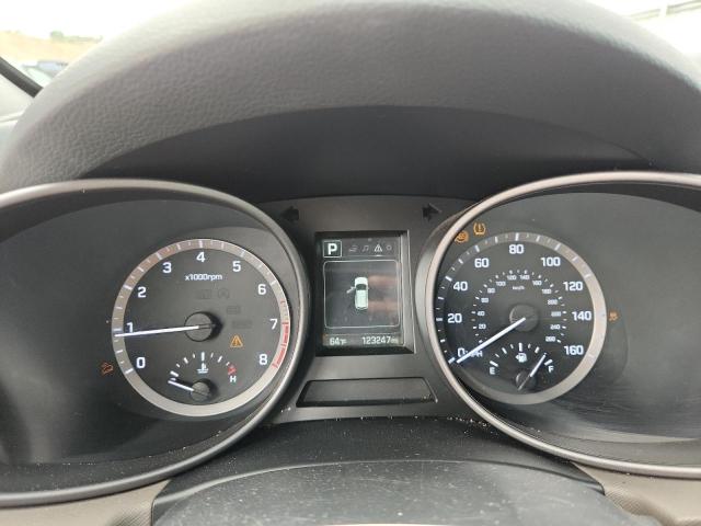 5NMZU3LB6HH015480 - 2017 HYUNDAI SANTA FE S أبيض صورة 9