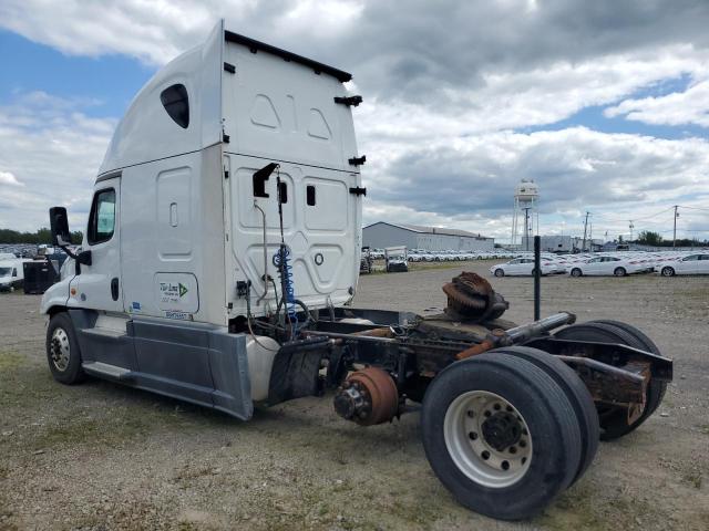 3AKJGLBG0GSHT6957 - 2016 FREIGHTLINER CASCADIA 1 WHITE photo 3