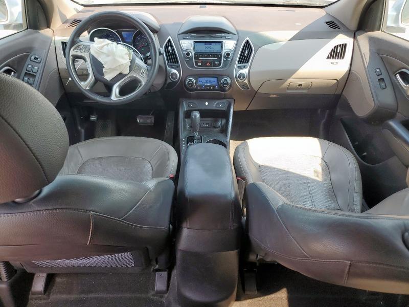KM8JU3ACXCU508830 - 2012 HYUNDAI TUCSON GLS SILVER photo 8