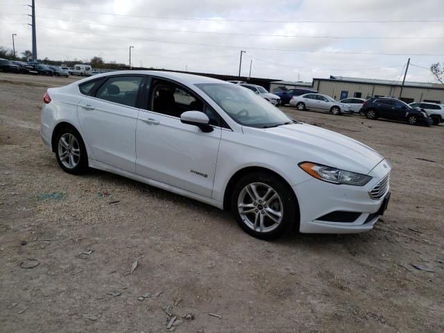 3FA6P0LU9JR132461 - 2018 FORD FUSION SE HYBRID WHITE photo 4