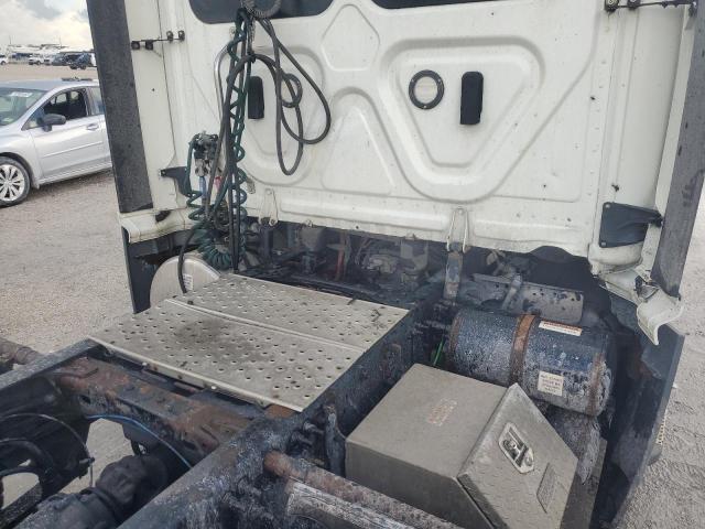 1FUJGEDR3JLJK3581 - 2018 FREIGHTLINER CASCADIA 1 Ақ фото 6