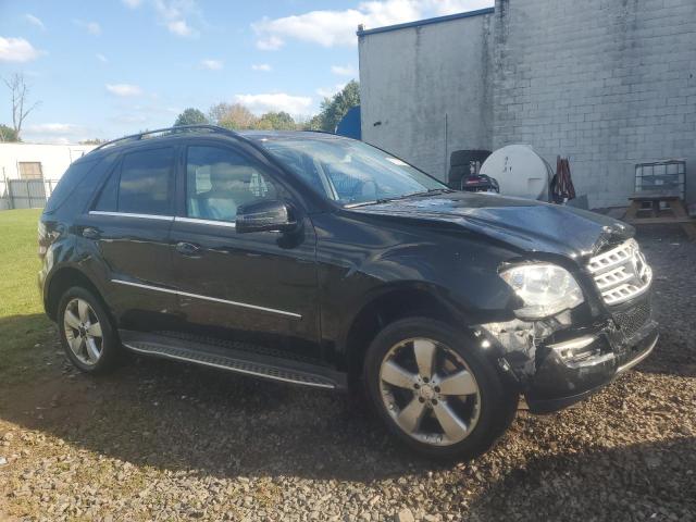 4JGBB8GB7BA719389 - 2011 MERCEDES-BENZ ML 350 4MATIC BLACK photo 4
