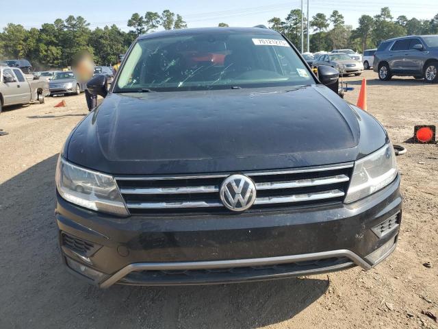 3VV3B7AX9JM058944 - 2018 VOLKSWAGEN TIGUAN SE BLACK photo 5