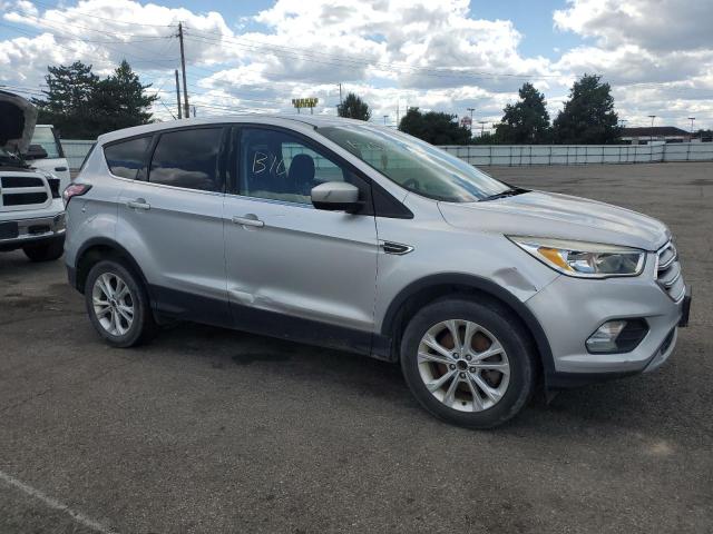 1FMCU9GD8HUB98468 - 2017 FORD ESCAPE SE SILVER photo 4