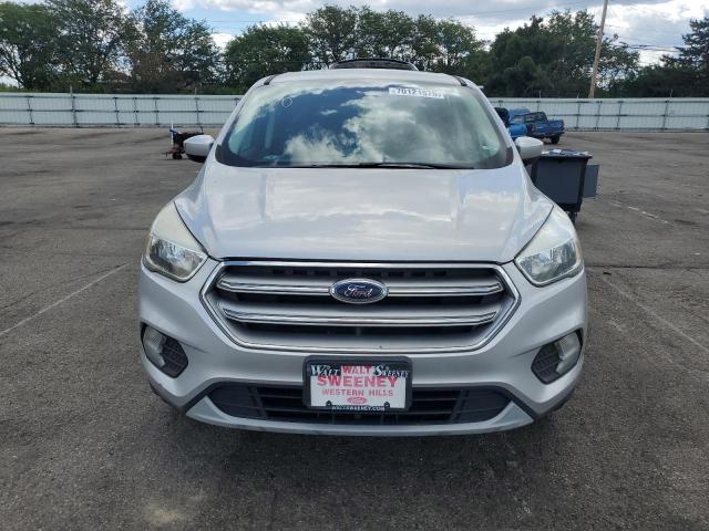 1FMCU9GD8HUB98468 - 2017 FORD ESCAPE SE SILVER photo 5