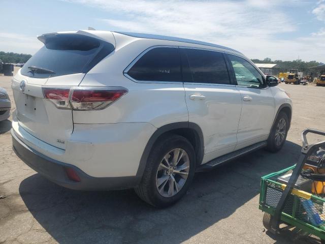 5TDKKRFH8FS058240 - 2015 TOYOTA HIGHLANDER XLE თეთრი ფოტო 3