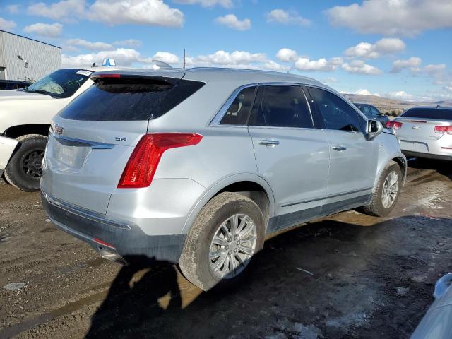 1GYKNDRS1HZ202658 - 2017 CADILLAC XT5 LUXURY SILVER photo 3