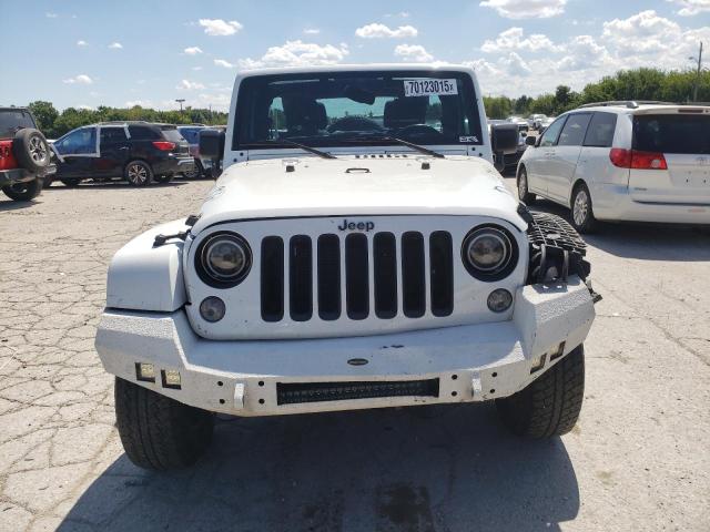 1C4BJWEG7GL202194 - 2016 JEEP WRANGLER UNLIMITED SAHARA WHITE photo 5