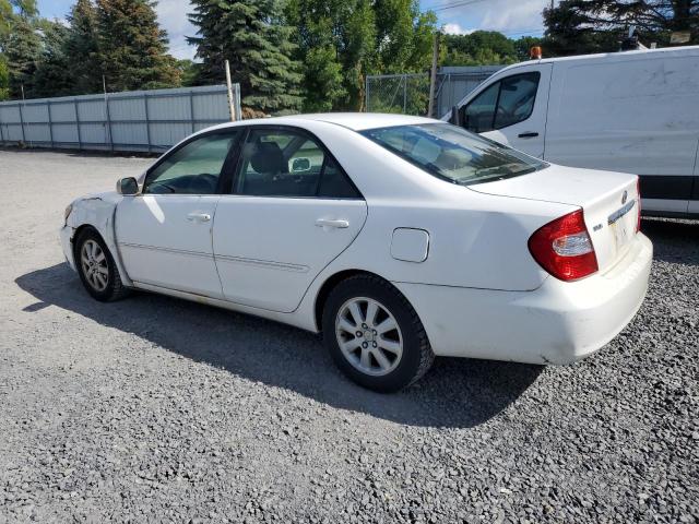 JTDBF30K920086339 - 2002 TOYOTA CAMRY LE WHITE photo 2