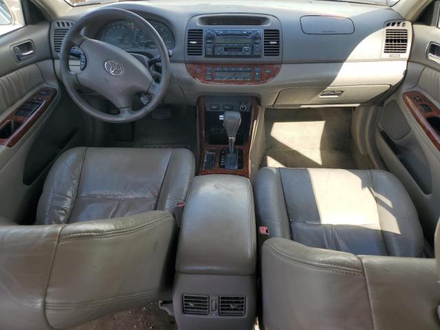 JTDBF30K920086339 - 2002 TOYOTA CAMRY LE WHITE photo 8