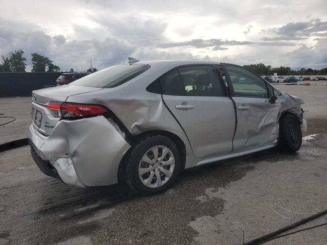 JTDBCMFE2PJ000581 - 2023 TOYOTA COROLLA LE Gümüş foto 3