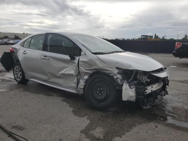 JTDBCMFE2PJ000581 - 2023 TOYOTA COROLLA LE Gümüş foto 4