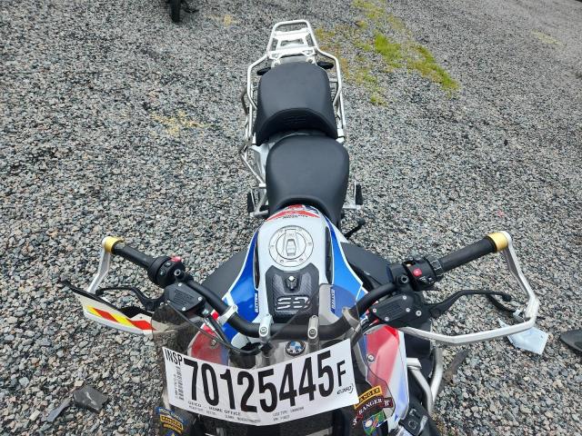 WB10M1300N6F14022 - 2022 BMW R 1250 GS ADVENTURE TWO TONE photo 5