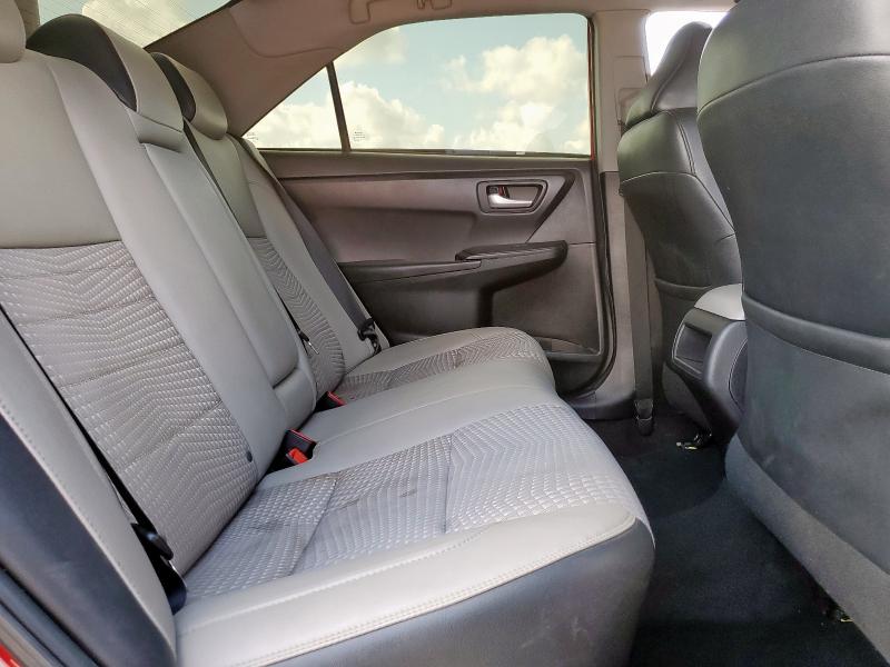 4T1BF1FK9FU966236 - 2015 TOYOTA CAMRY LE RED photo 10