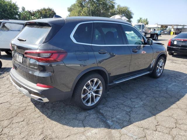 5UXCR6C06P9P57426 - 2023 BMW X5 XDRIVE40I GRAY photo 3