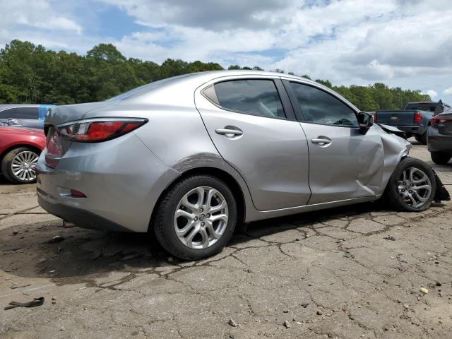 3MYDLBZV1GY123309 - 2016 TOYOTA SCION IA SILVER photo 3