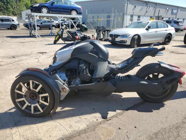 3JB2GEG45KJ004091 - 2019 CAN-AM RYKER RALLY EDITION SILVER photo 3