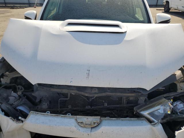 JTEBU5JR3F5218285 - 2015 TOYOTA 4RUNNER SR5/SR5 PREMIUM WHITE photo 11