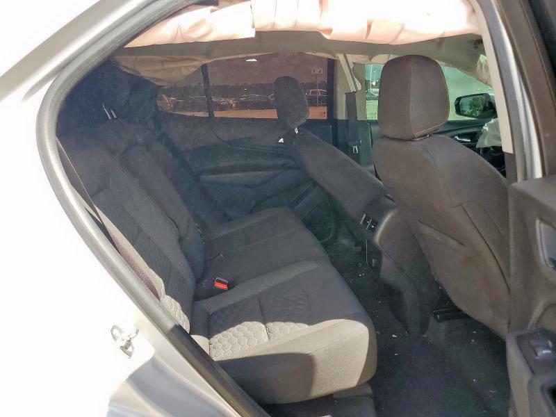 2GNAXJEV3J6221120 - 2018 CHEVROLET EQUINOX LT ვერცხლისფერი ფოტო 22