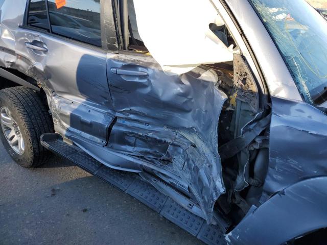 JTEBT14R540031227 - 2004 TOYOTA 4RUNNER SR5 SILVER photo 17