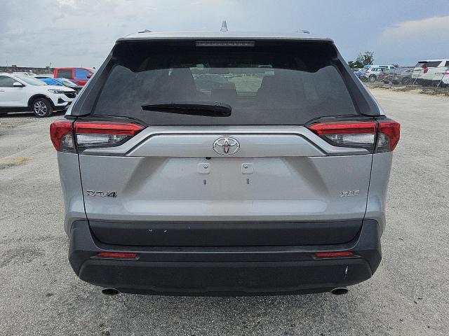 2T3W1RFV1RW337882 - 2024 TOYOTA RAV4 XLE ვერცხლისფერი ფოტო 6