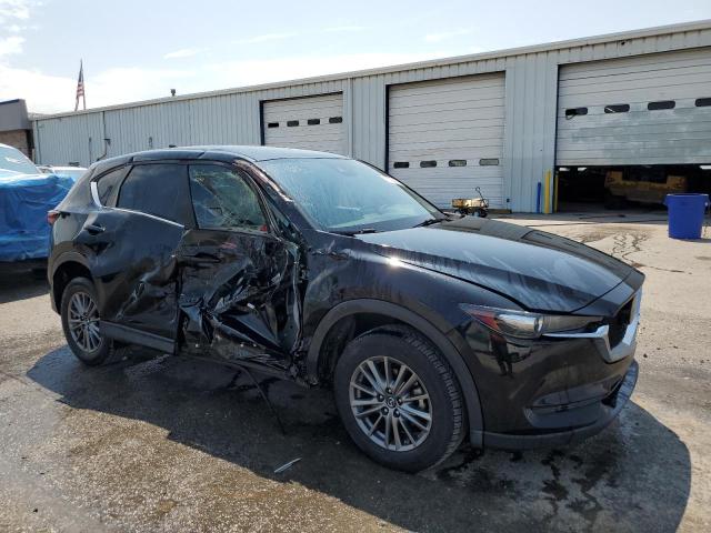 JM3KFABM7J1454469 - 2018 MAZDA CX-5 SPORT Schwarz Foto 4