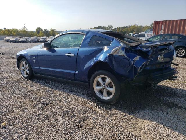 1ZVFT80N965228759 - 2006 FORD MUSTANG BLUE photo 2