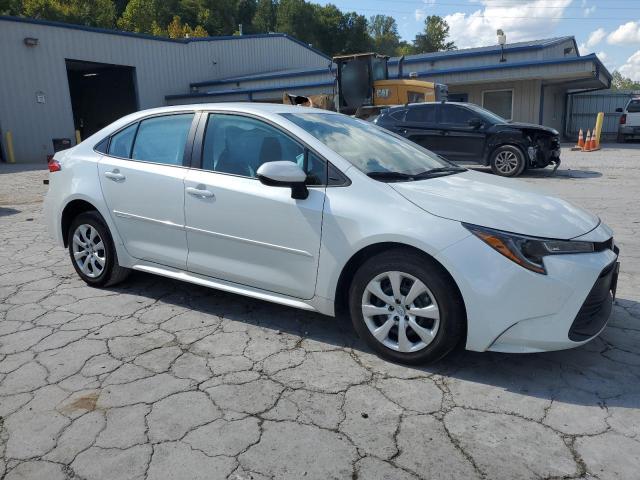 5YFB4MDE3RP218348 - 2024 TOYOTA COROLLA LE WHITE photo 4