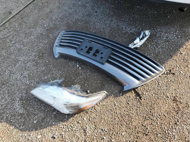 4T1BF1FK6GU573294 - 2016 TOYOTA CAMRY LE WHITE photo 12