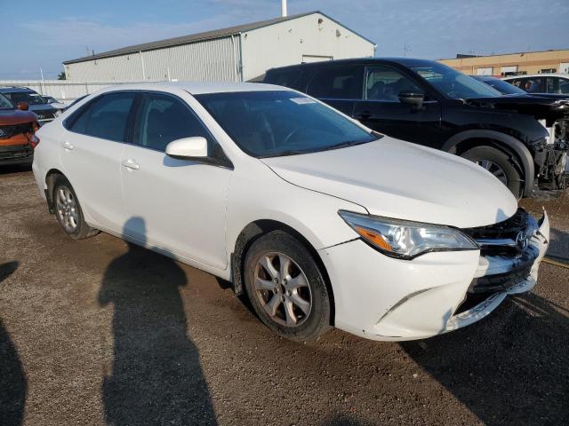 4T1BF1FK6GU573294 - 2016 TOYOTA CAMRY LE WHITE photo 4