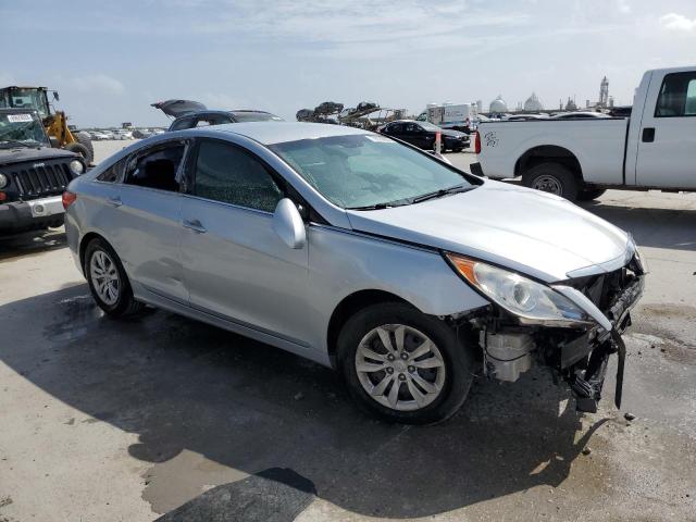 5NPEB4AC6BH156372 - 2011 HYUNDAI SONATA GLS SILVER photo 4