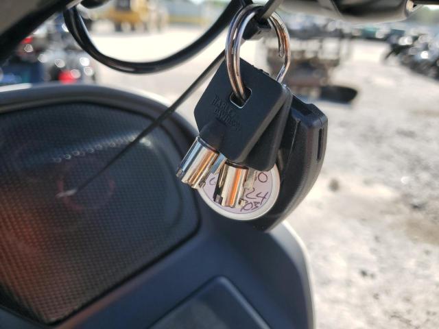 1HD1KH717SB625903 - 2025 HARLEY-DAVIDSON FLTRX 白色 照片 8