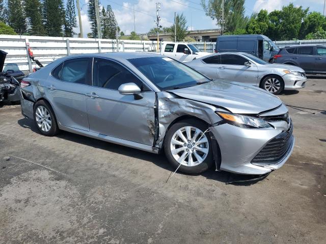 4T1L11AK9LU317459 - 2020 TOYOTA CAMRY LE SILVER photo 4