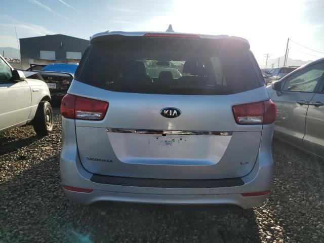 KNDMB5C15G6092436 - 2016 KIA SEDONA LX SILVER photo 6