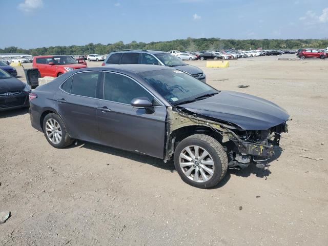 4T1B11HK4JU048818 - 2018 TOYOTA CAMRY L GRAY photo 4