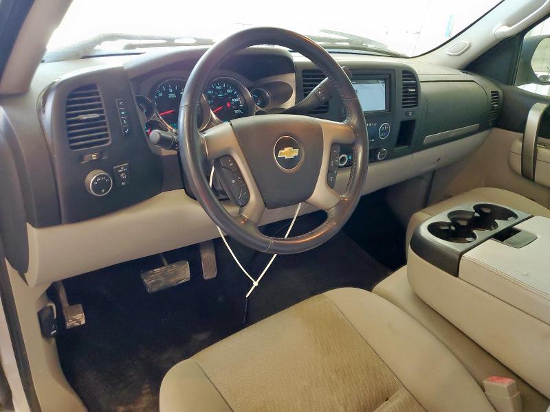 1GCRCSE02BZ348867 - 2011 CHEVROLET SILVERADO C1500 LT თეთრი ფოტო 8