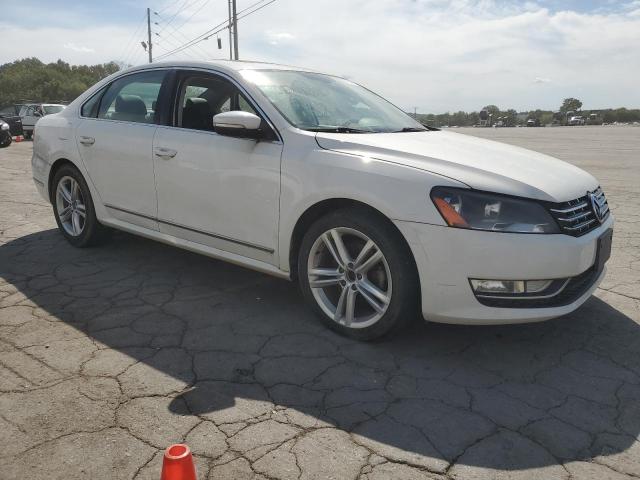 1VWCN7A30DC031380 - 2013 VOLKSWAGEN PASSAT SEL Weiß Foto 4