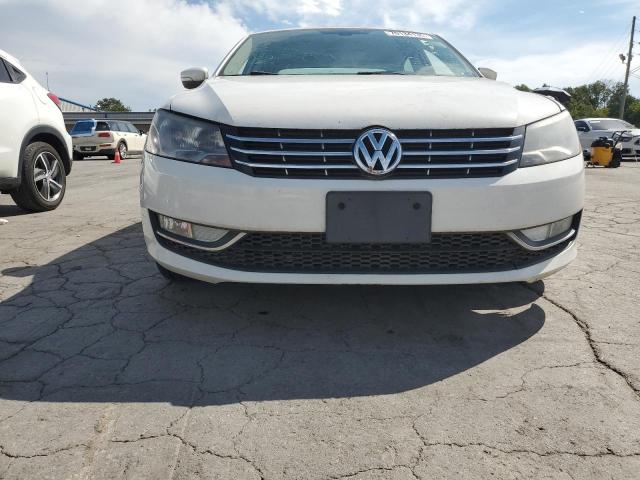 1VWCN7A30DC031380 - 2013 VOLKSWAGEN PASSAT SEL Weiß Foto 5